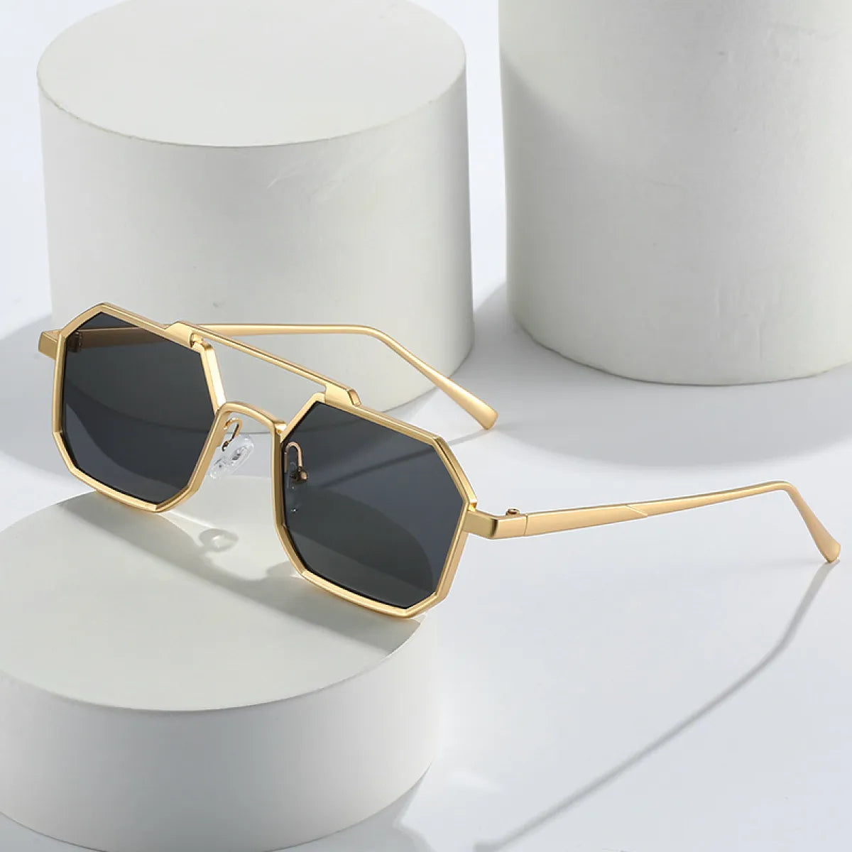 Geometric Top Bar Fashion Sunglasses – Trendy Metal Frame Eyewear