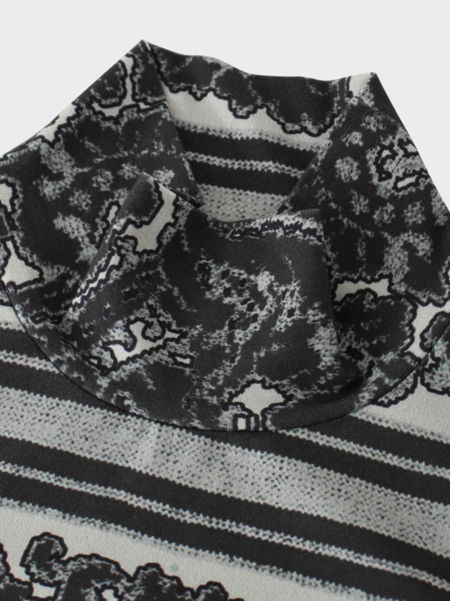 Printed Modal Turtleneck-Paisley Grey-3