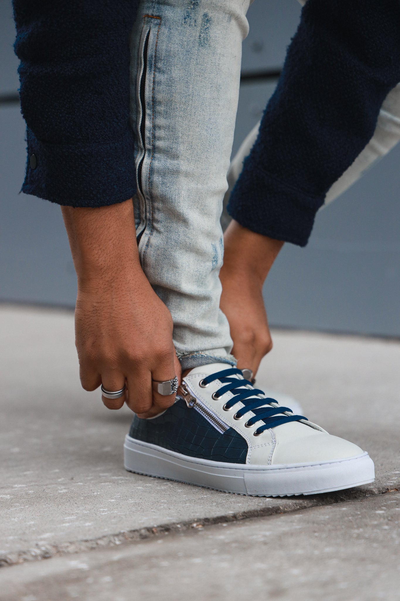 26's Laceless Low Top-1