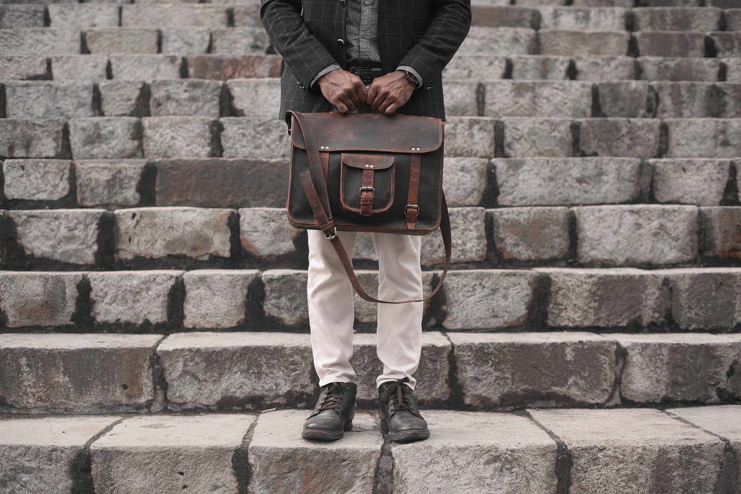 Loculus Handcrafted Full Grain Leather Messenger Bag-1