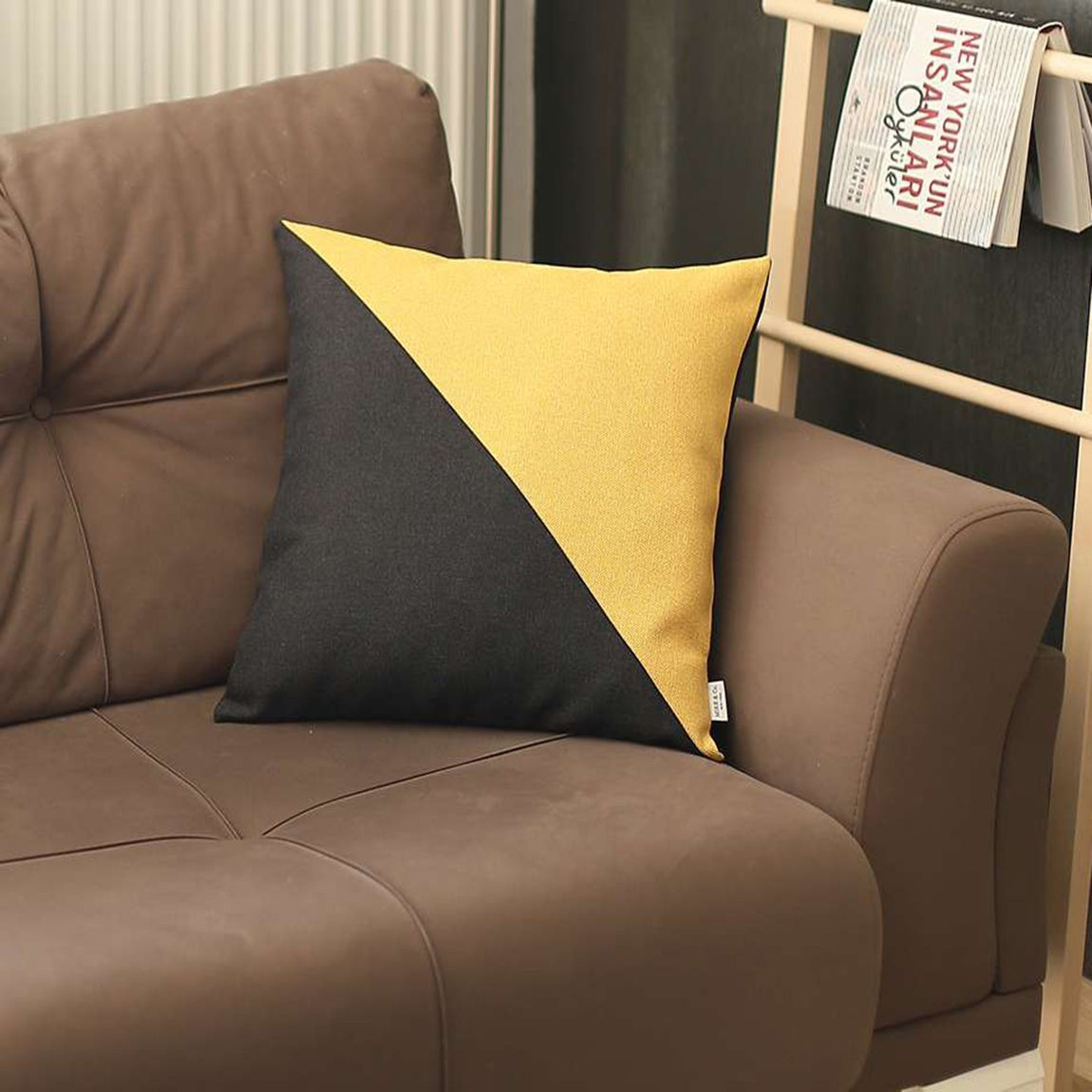 18" X 18" Yellow And Black Geometric Zippered Handmade Polyester Throw Pillow Cover-2