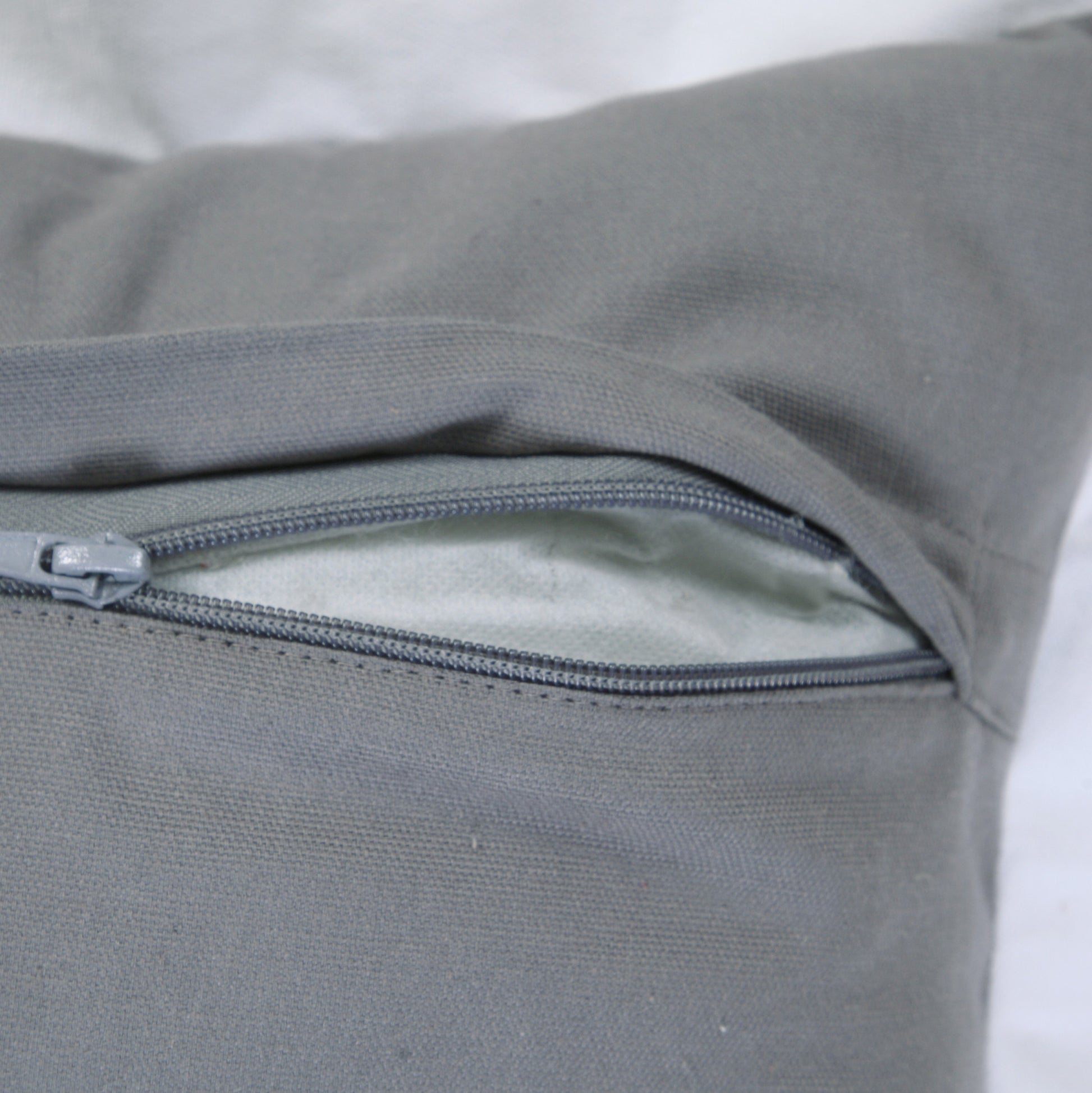 20" X 20" Gray And White 100% Cotton Geometric Zippered Pillow-6