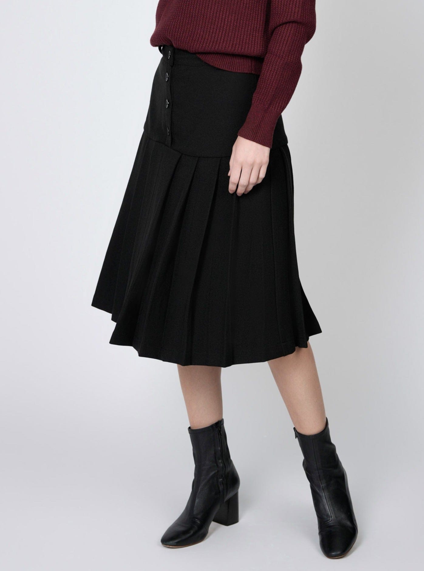 YOKE PLEATED SKIRT 27"-1