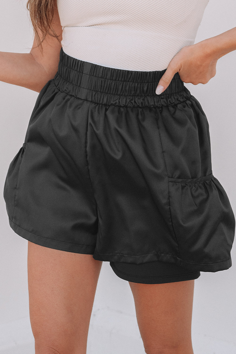 Maxine Elastic High Waist Pocketed Casual Shorts-3