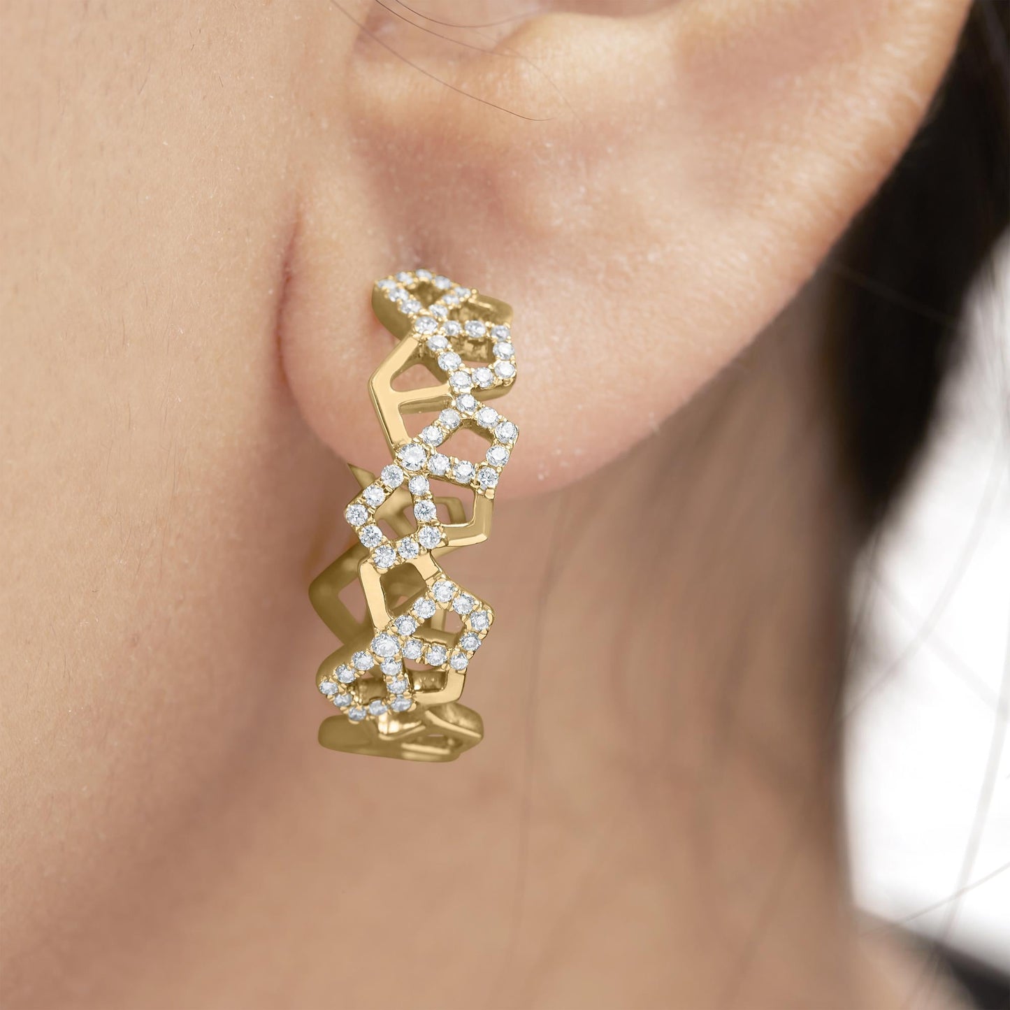 14K Yellow Gold 3/4 Cttw Diamond Honeycomb Hoop Earrings (G-H Color, SI1-SI2 Clarity) - 24MM-4