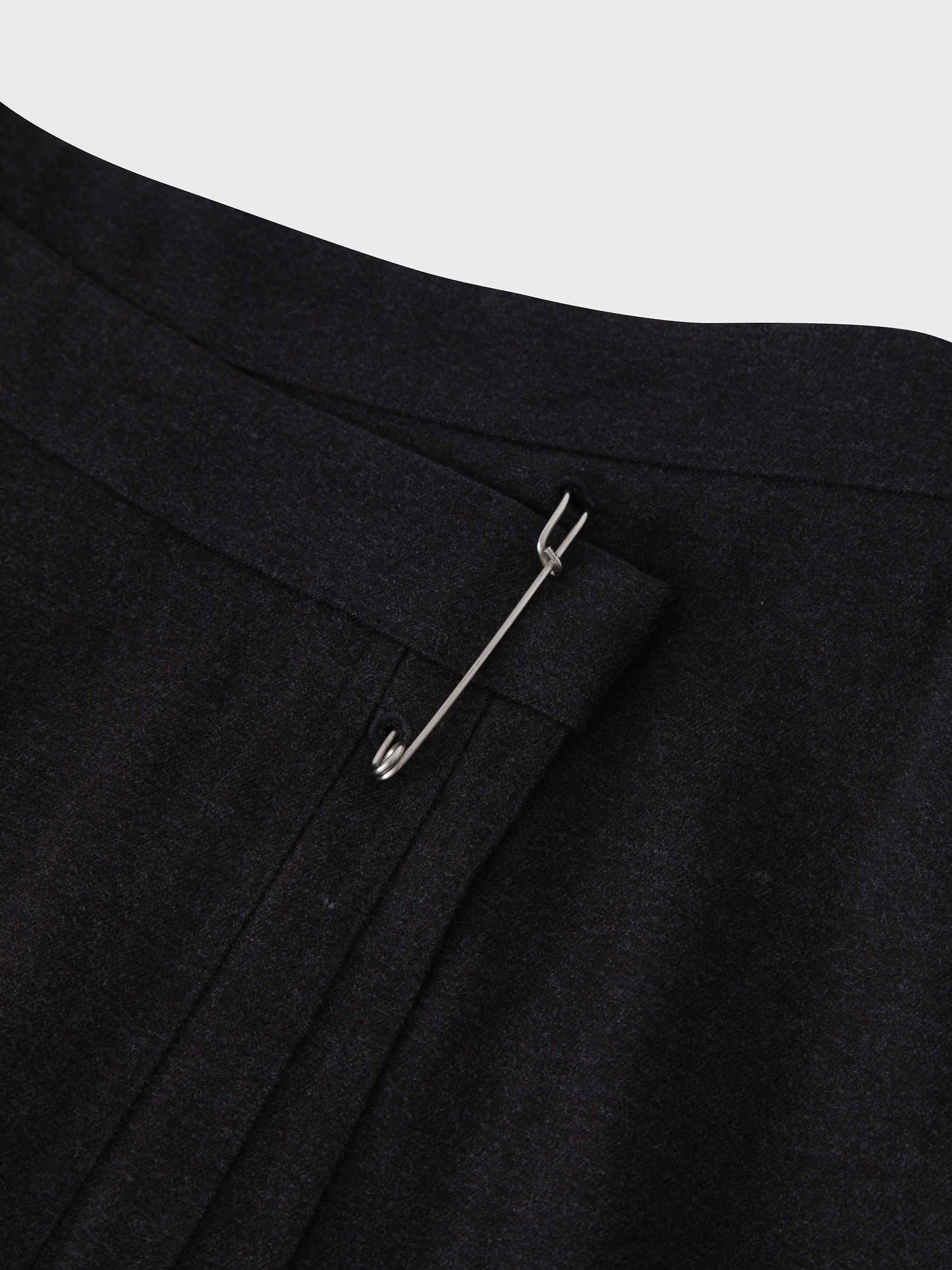Pin Closure Wrap Skirt-Black-4
