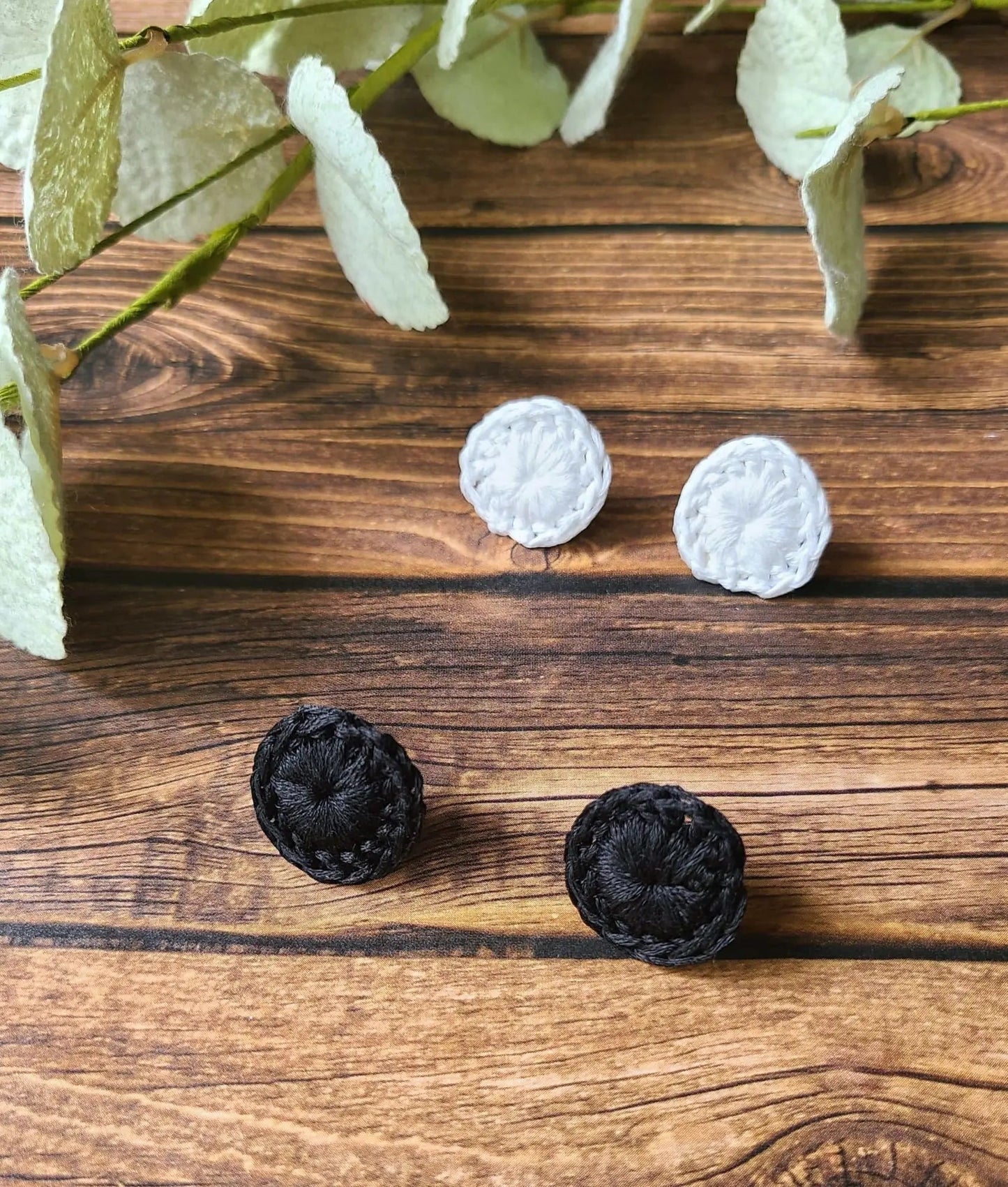 Circle Post Studs-4