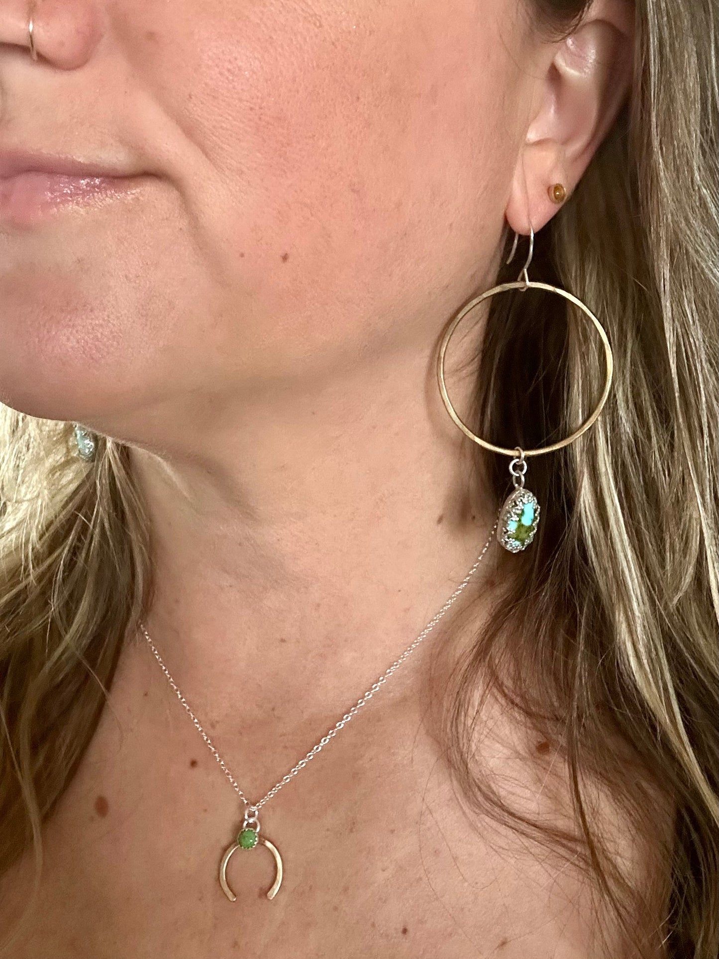 Share Luck - Lucky Horseshoe Charm Necklace - Turquoise-4