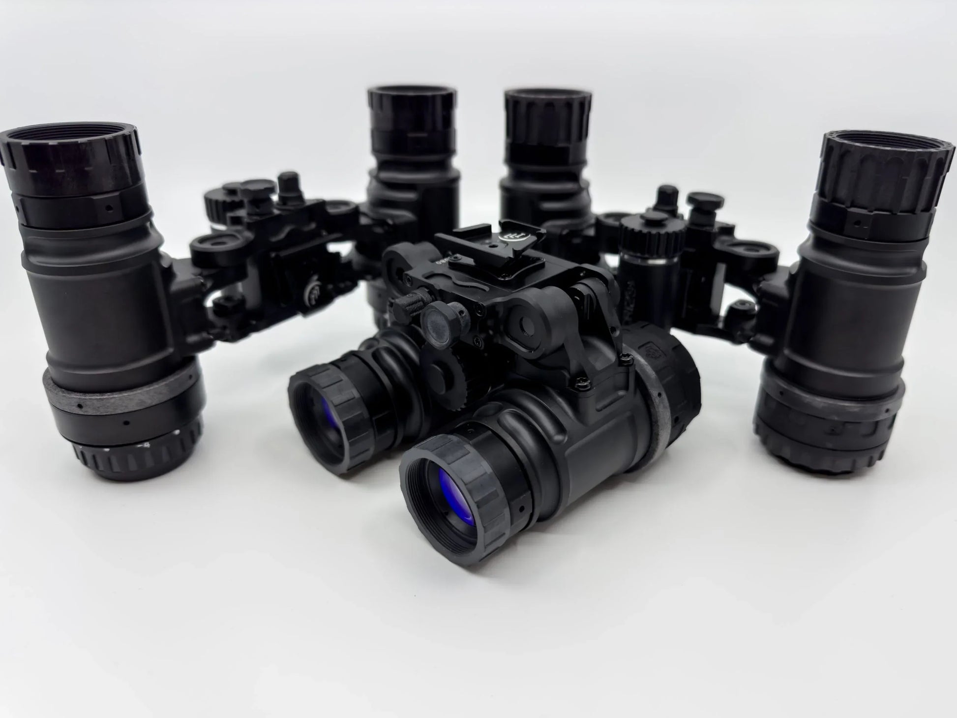 Low Light Innovations MH-1 Manual Gain Articulating Night Vision Goggle - BLACK-2