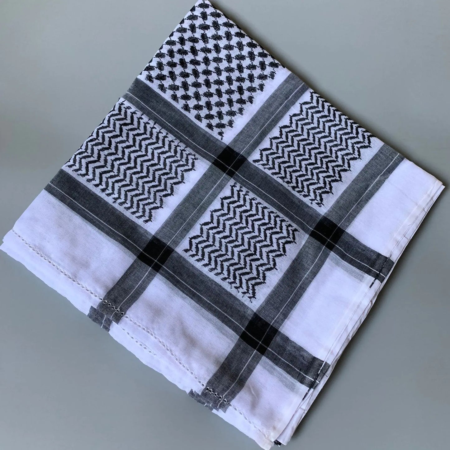 Men's Arab Headscarf for UAE Travel and Fashion