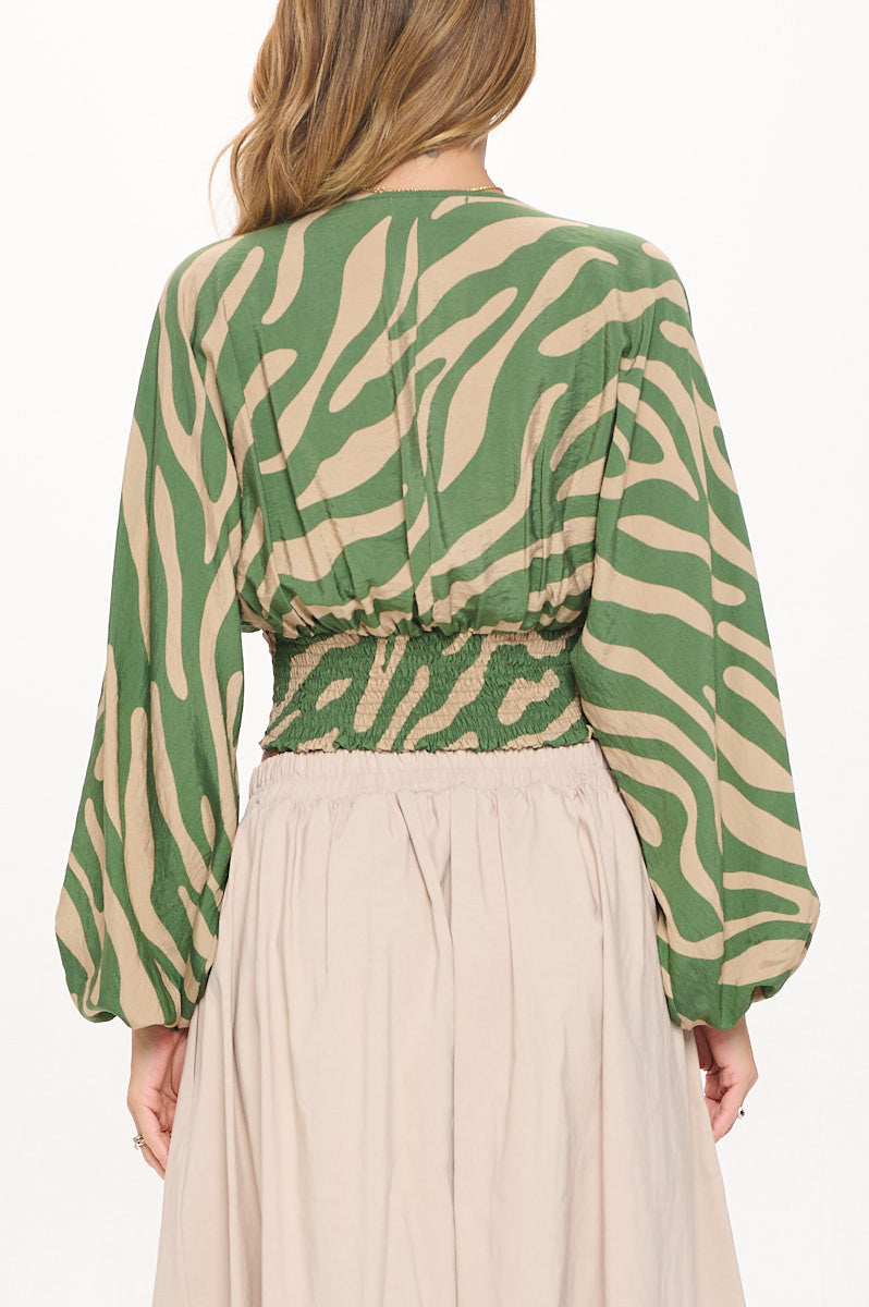 Print V neck Crop Top w Smock Detail-3