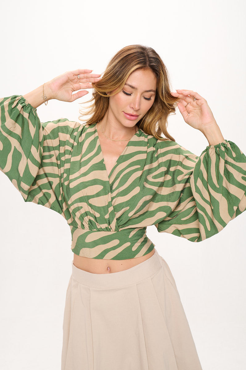 Print V neck Crop Top w Smock Detail-0