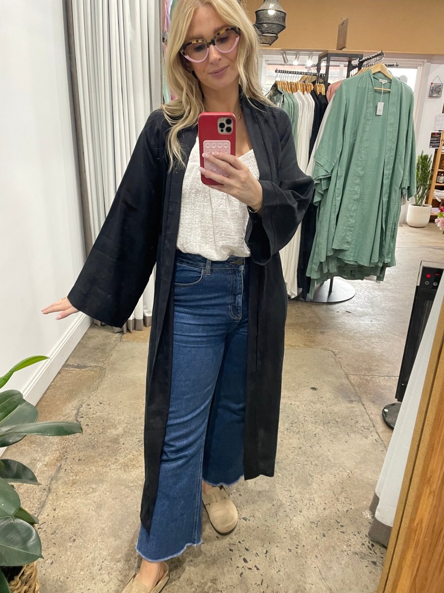 Linen Bathrobe in Black (Long)-1