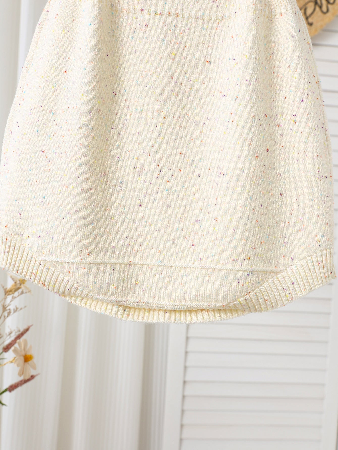 Autumn Arrival Baby Girls Cute Dots and Heart Pattern Sleeveless Strap Onesies-4