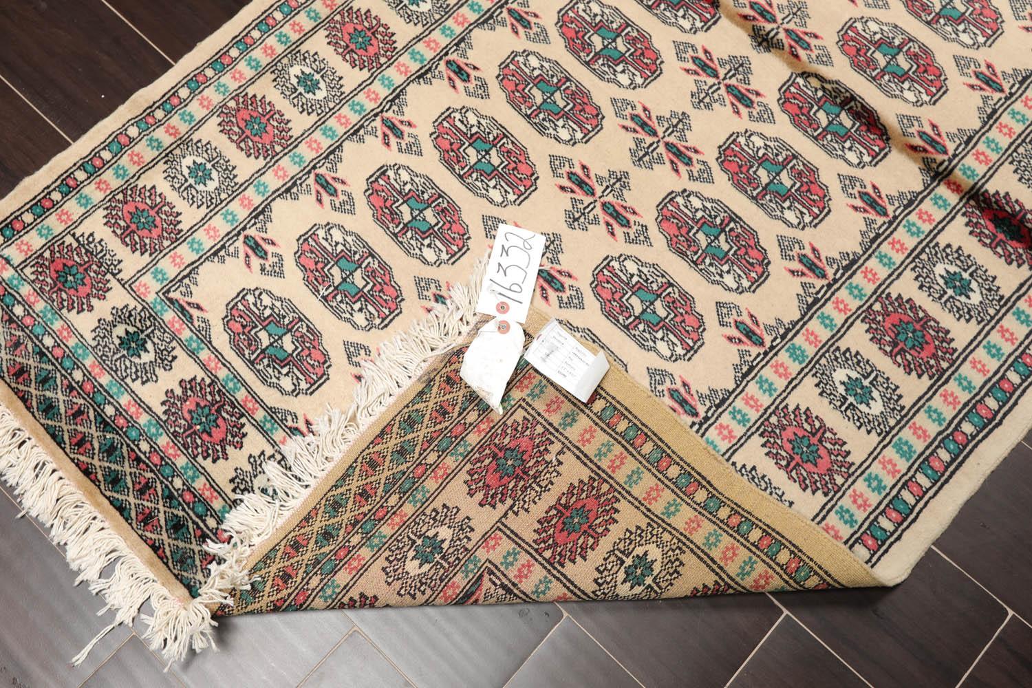 3'2" x 4'11” Hand Knotted Wool Bokhara with Silky Sheen Oriental Area Rug Beige-4