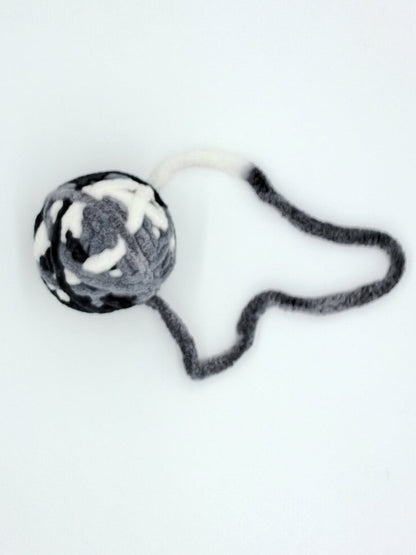 Kitty Cat Yarn Ball-3