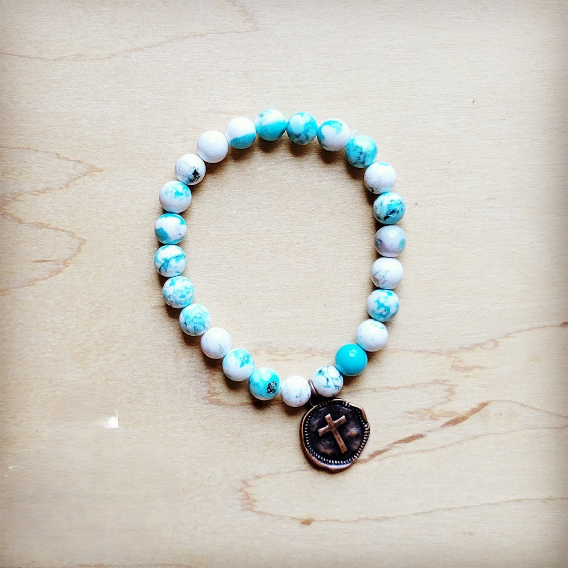 **Turquoise White Beaded Stretch Bracelet w/ Coin 809i-0