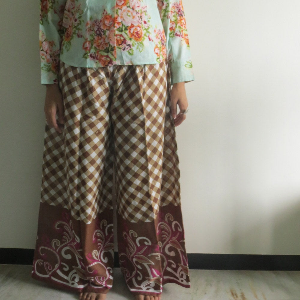 Brown Plaid Wide Legged Elastic Pajamas-2