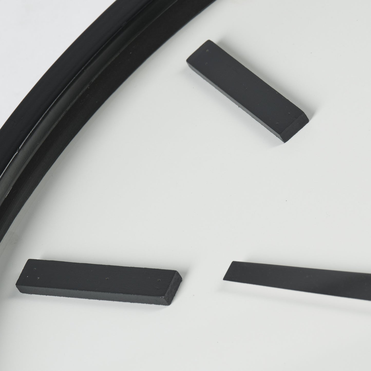 24" Round Large Modern Wall Clock With White Face And Non-Numarical Number-1