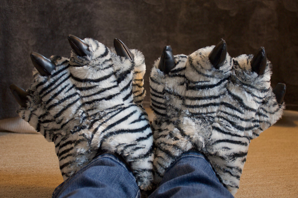 Boys and Girls Kids Soft Plush Fun Winter Animal Claw Paw Feet Indoor Slippers-5