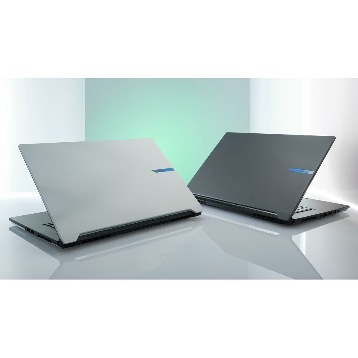 Laptop Gigabyte GIGABYTE AERO X16 1VH93ESC94AH 16" 16 GB RAM 1 TB SSD geforce rtx 5060-2