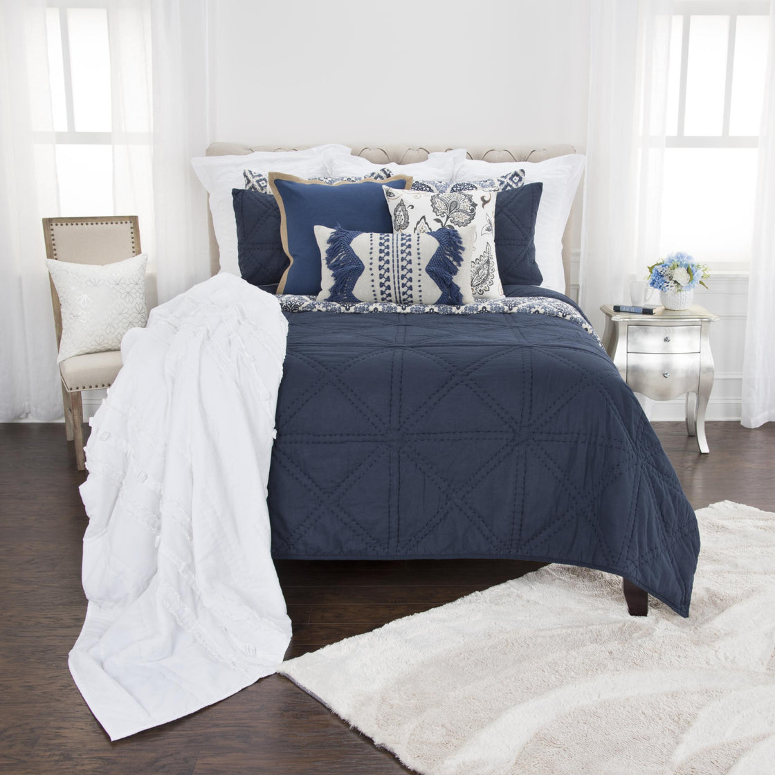 Set of Three Indigo Geometric King Quilt-8