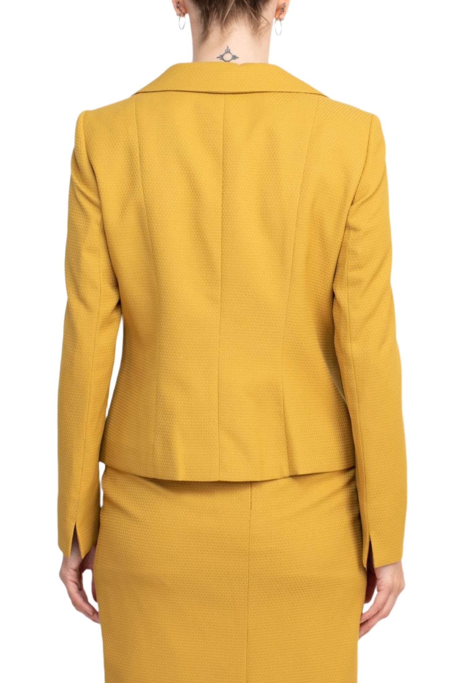 Le Suit Notched Collar 3 Button Flap Pocket Square Texture Jacket with Zipper Back Skimmer Skirt  (Two Piece)-3