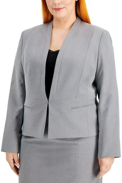 Le Suit Collarless Hook & Eye Closure at Front Shoulder Pads Side Welt Pockets Crepe Jacket with Skirt (Plus Size)-3