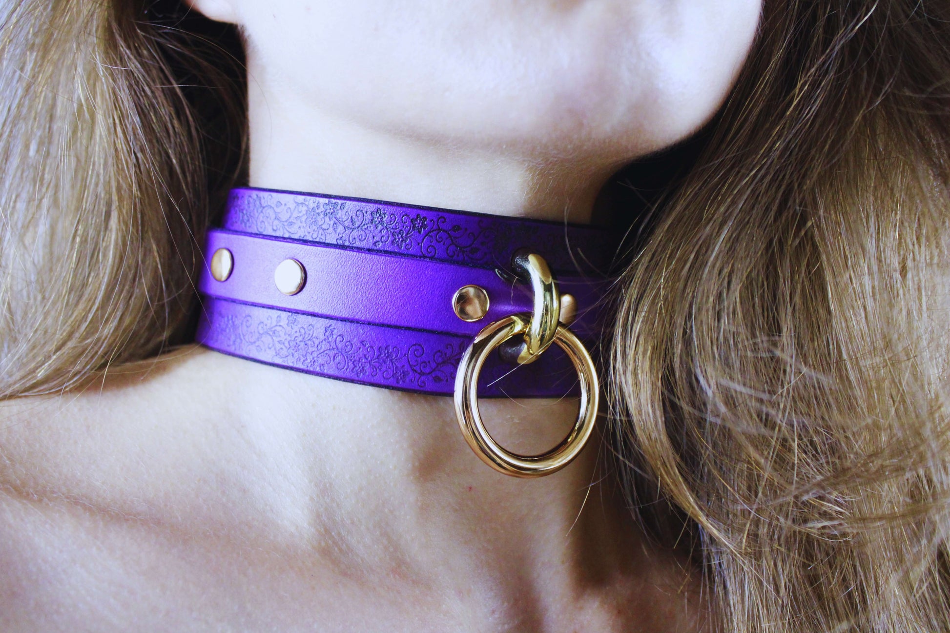 Floral Pattern Submissive Collar – Purple Leather Discreet Day Choker-4