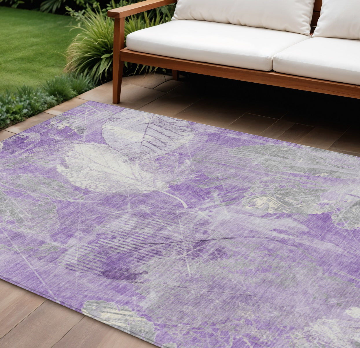 9' X 12' Lavender And Ivory Floral Washable Indoor Outdoor Area Rug-1