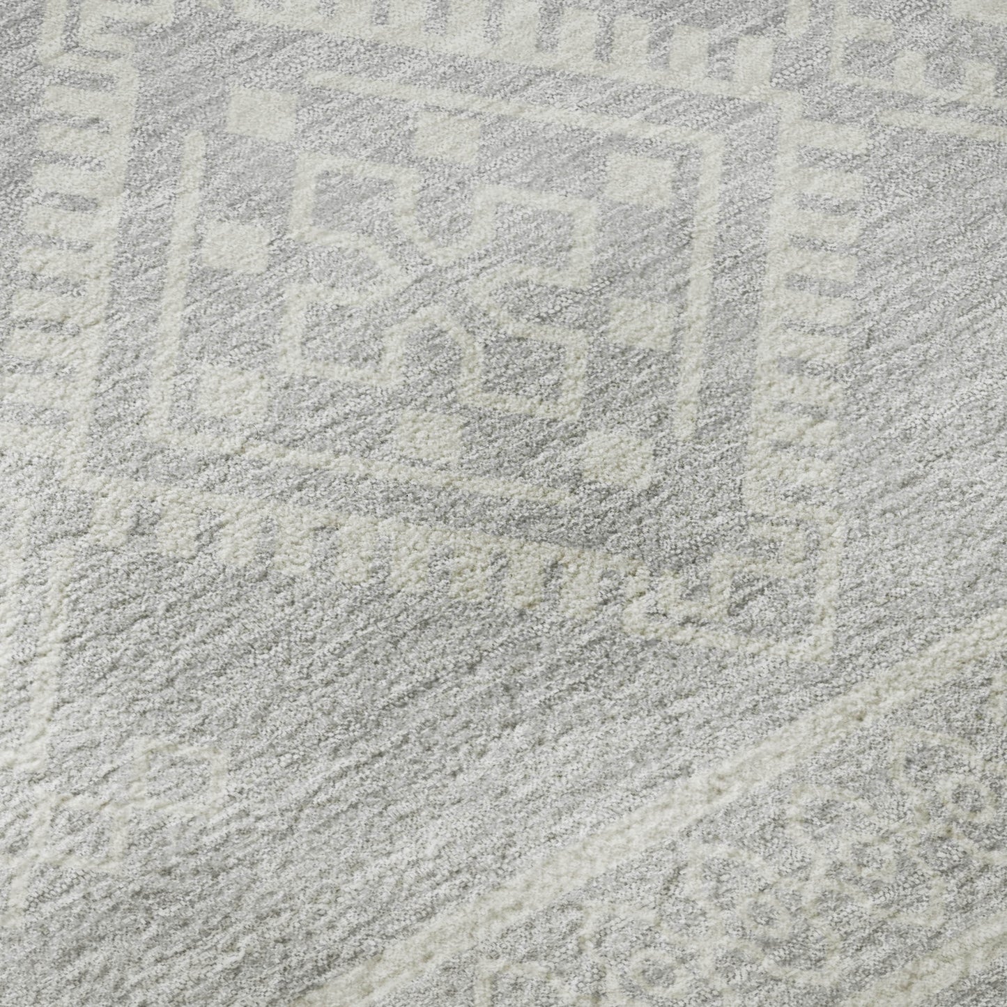 5' X 8' Silver And Ivory Southwestern Washable Area Rug With UV Protection-8