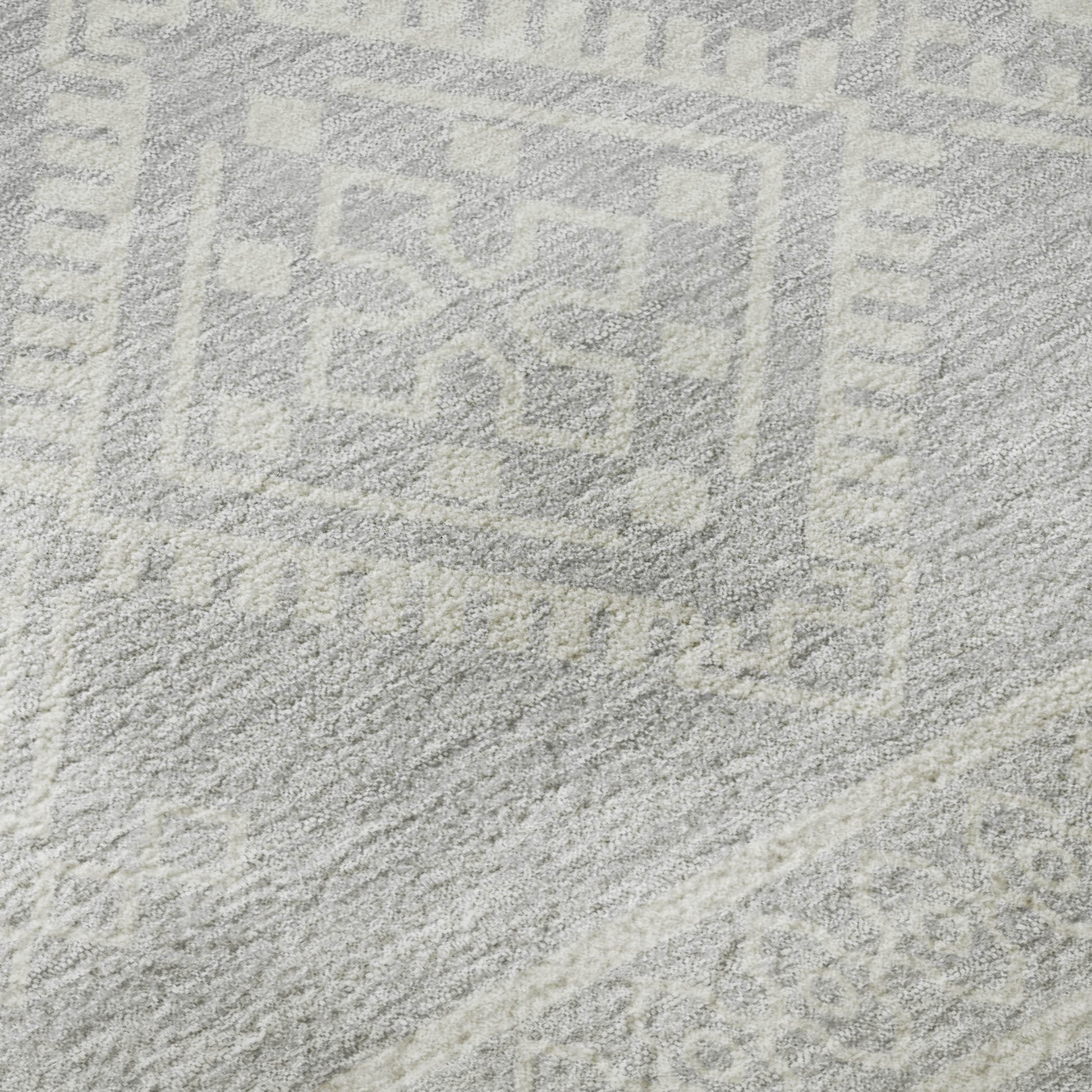 5' X 8' Silver And Ivory Southwestern Washable Area Rug With UV Protection-8