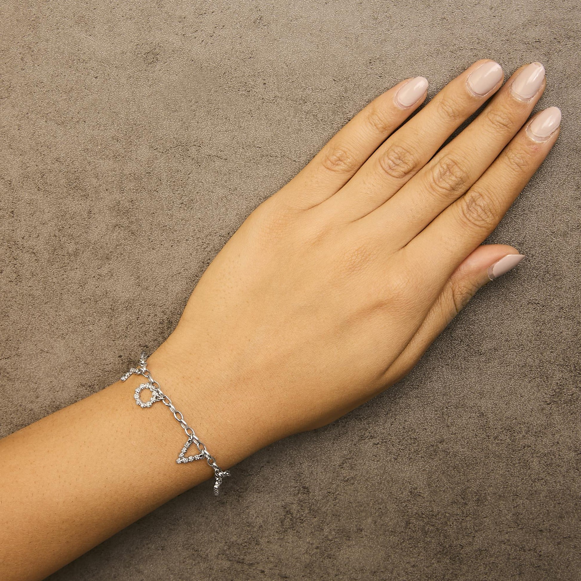 10k White Gold 1/6 Cttw Diamond "Love" Charm Cable Chain Bracelet (H-I Color, I1-I2 Clarity) - 7"-3