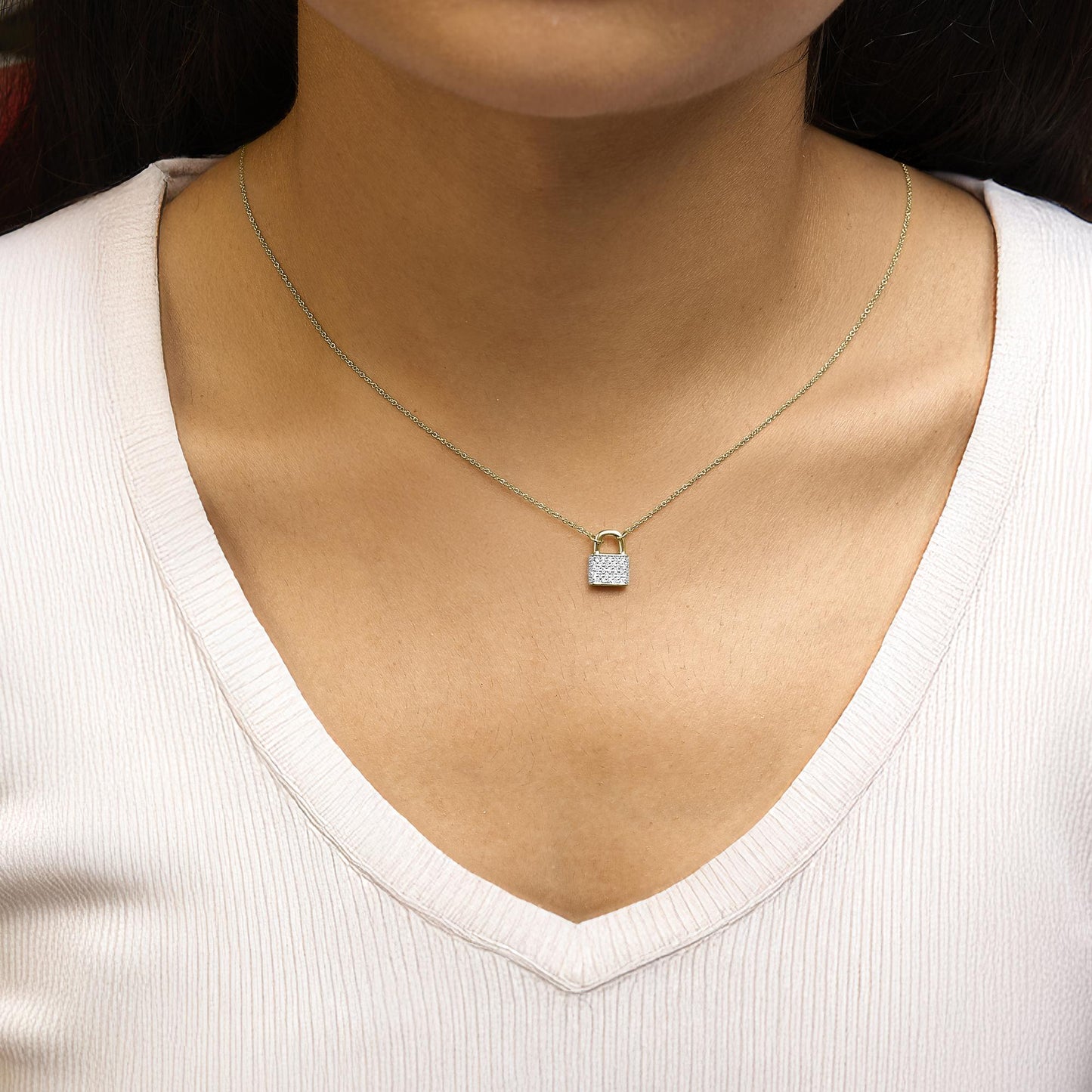14K Yellow Gold 1/6 Cttw Diamond Lock Pendant 18" Necklace (I-J Color, I1-I2 Clarity)-3