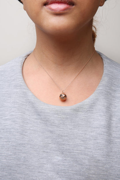 18K Rose Gold 3/8 Cttw Black and White Diamond Ball with Filigree Heart and Cluster Design 18" Pendant Necklace (Black and G-H Color, SI1-SI2 Clarity)-3