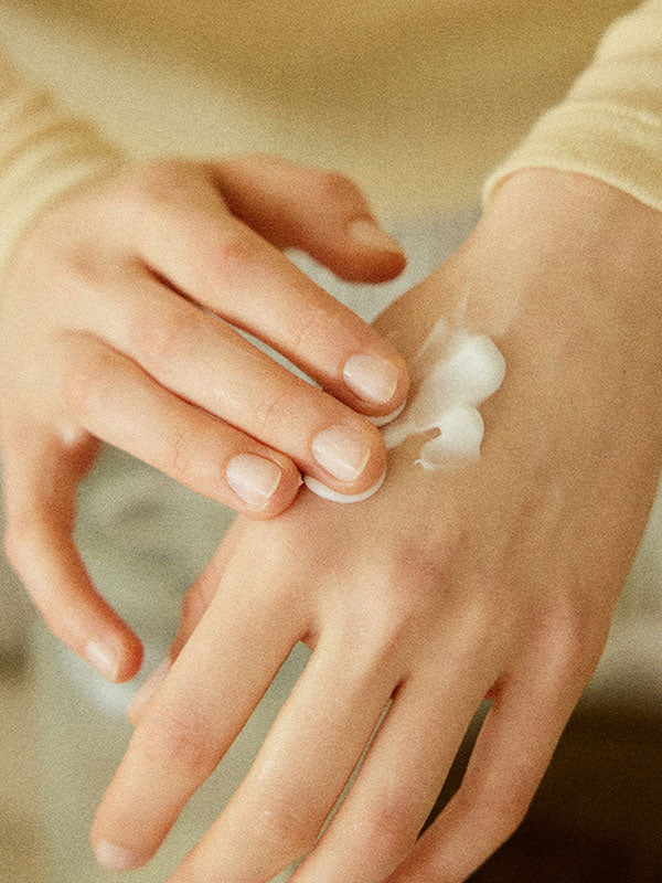 hetras Perfume Essence Hand Lotion 515ml-4