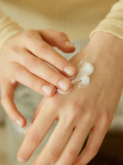 hetras Perfume Essence Hand Lotion 515ml-4