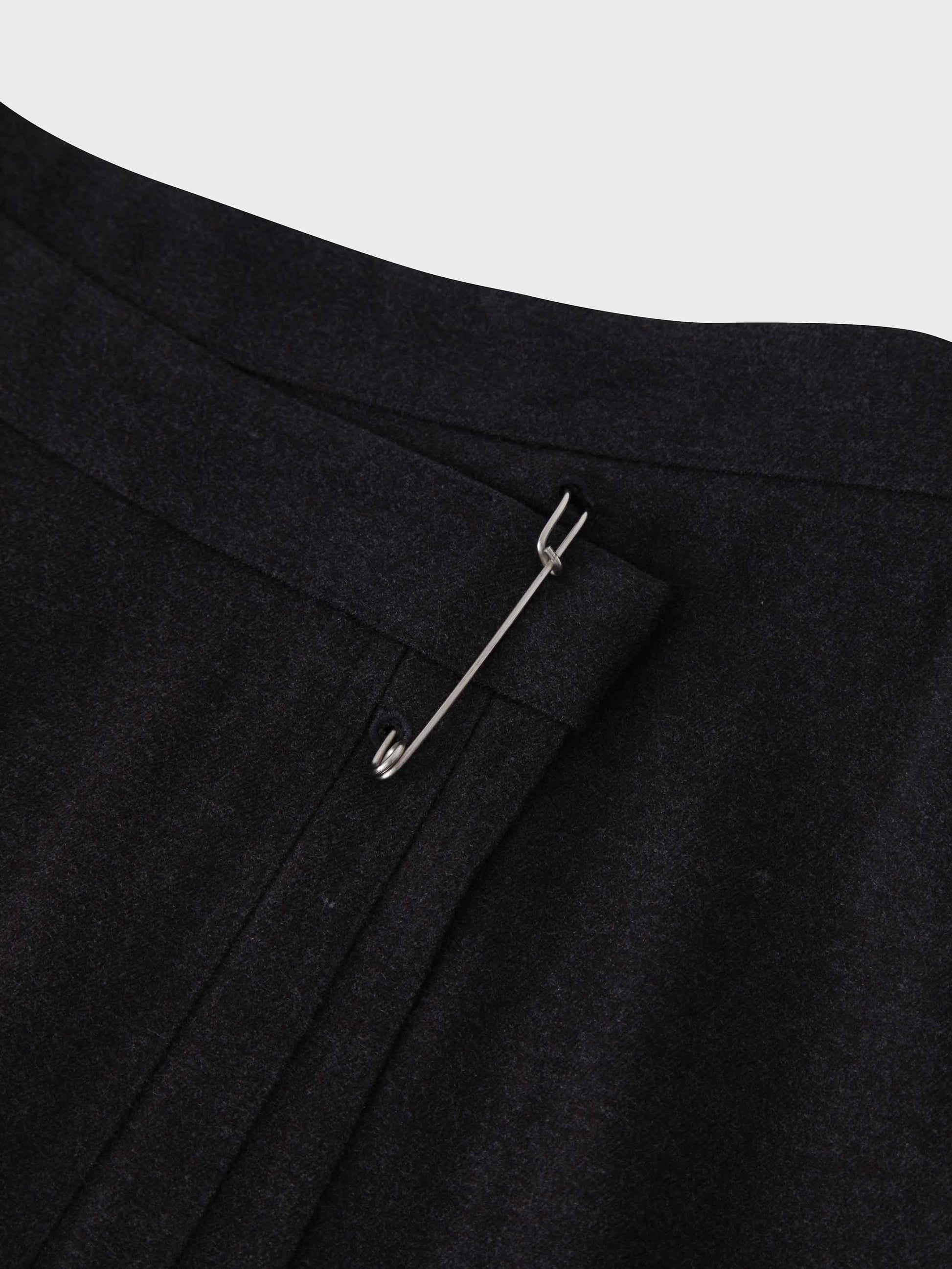 Pin Closure Wrap Skirt-Black-4