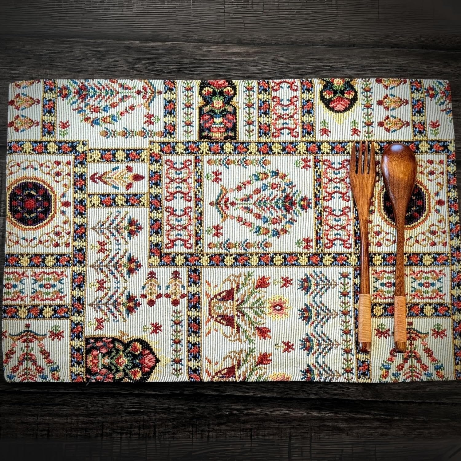 DaDalogy Bedding Set of 4-Pieces Light White Mughal Floral Botanical Cottage Fleur Tapestry Placemats 13” x 19” (18196)-3