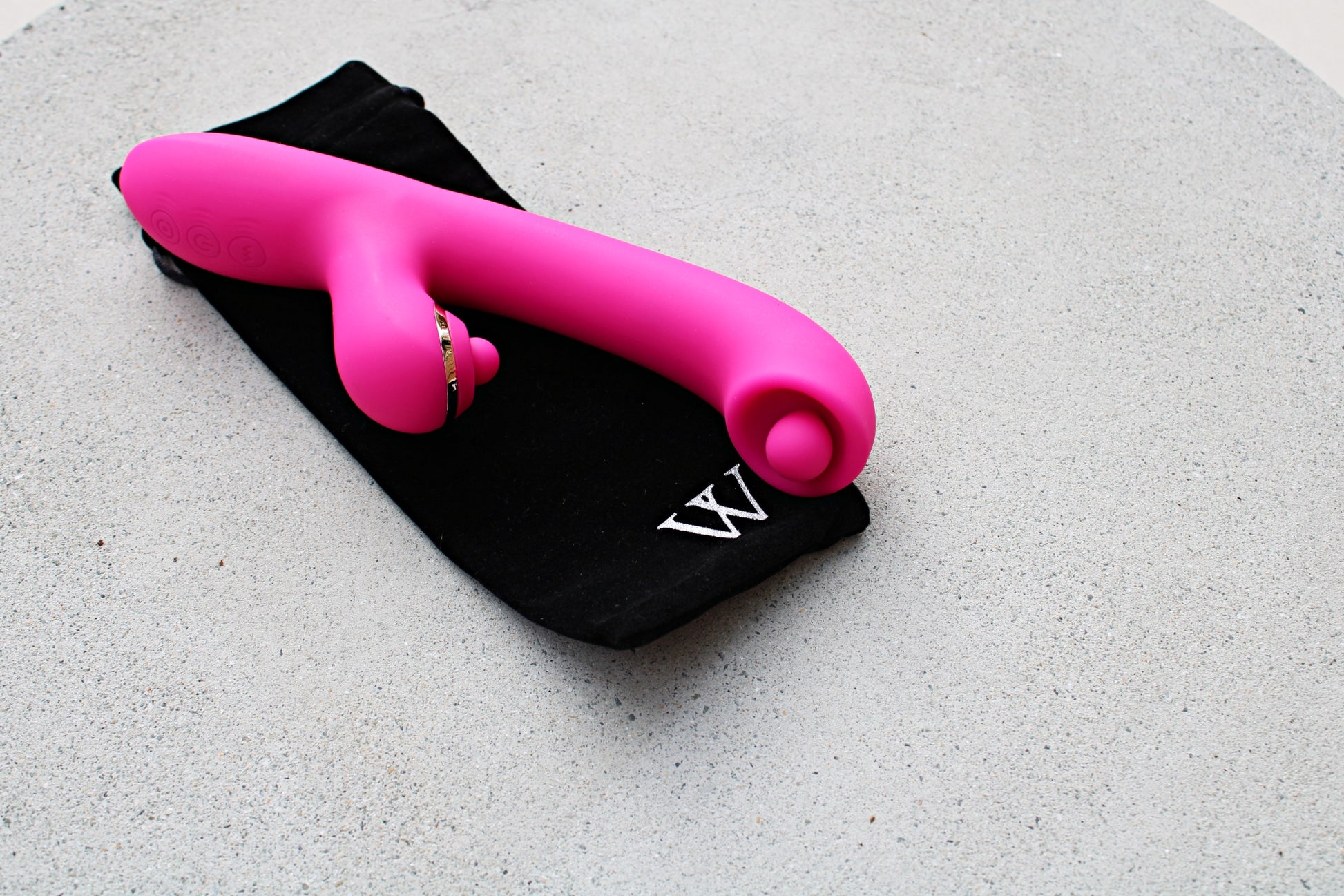 Vibrating Balls Massager - The Aria | V For Vibes