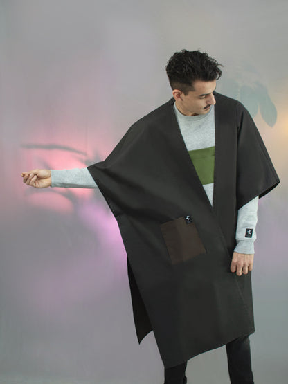 Cape Flippa - Black Mat-1