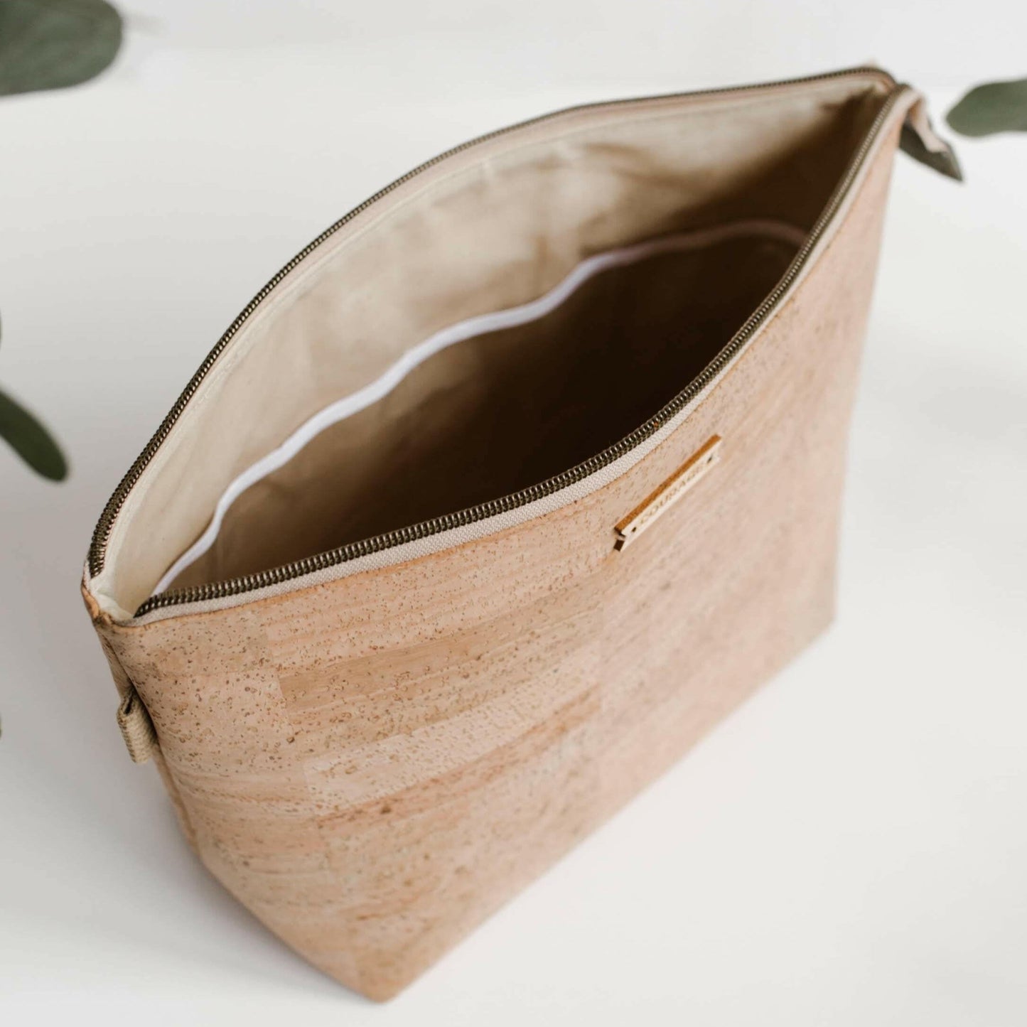 ADVENTURER cosmetics bag | NATURAL-1