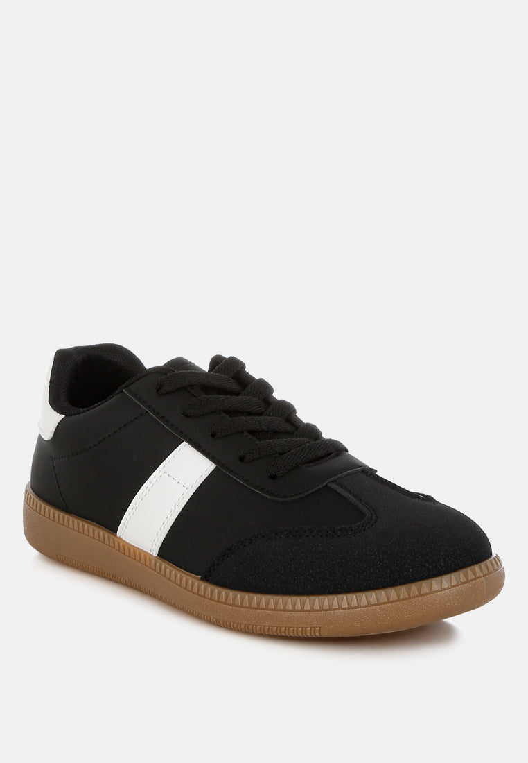 Crossover Classic Lace-Up Flatform Sneaker-3