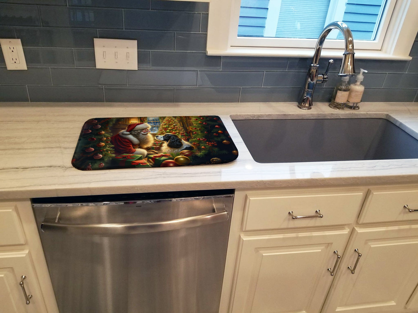 English Springer Spaniel and Santa Claus Dish Drying Mat-2