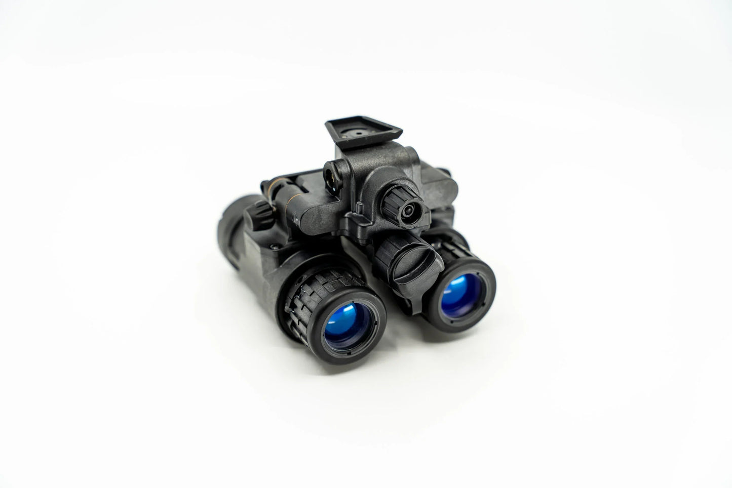 L3HARRIS BNVD (AN/PVS-31A) 2376+ FOM White Phosphor Night Vision Goggles – Complete Package-0