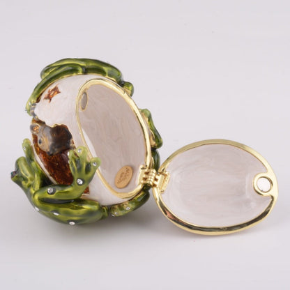 Frogs on white Egg including hidden mouse-1