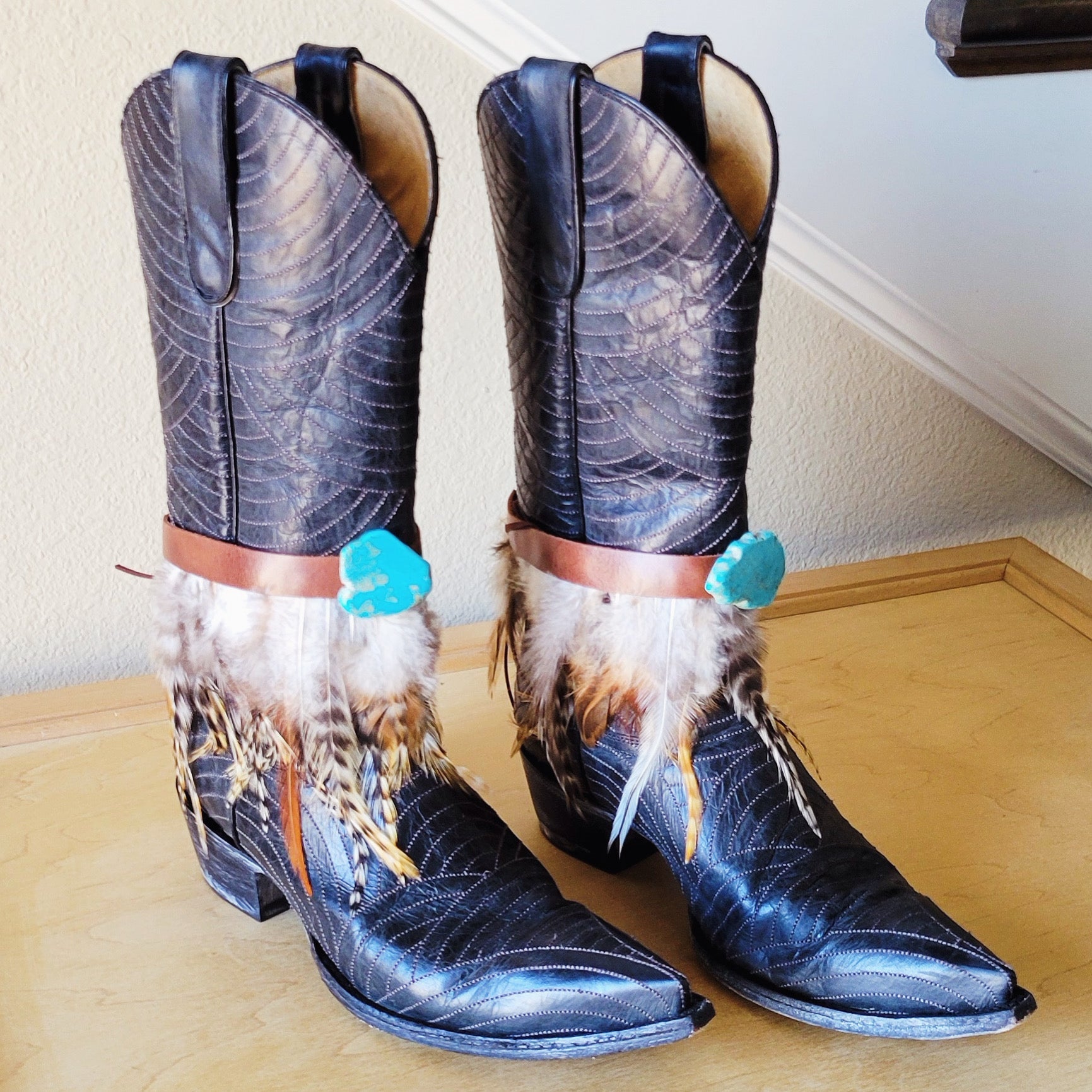 Boho Western Boot Wrap Cuff w/ Feathers & Turquoise 500f-0