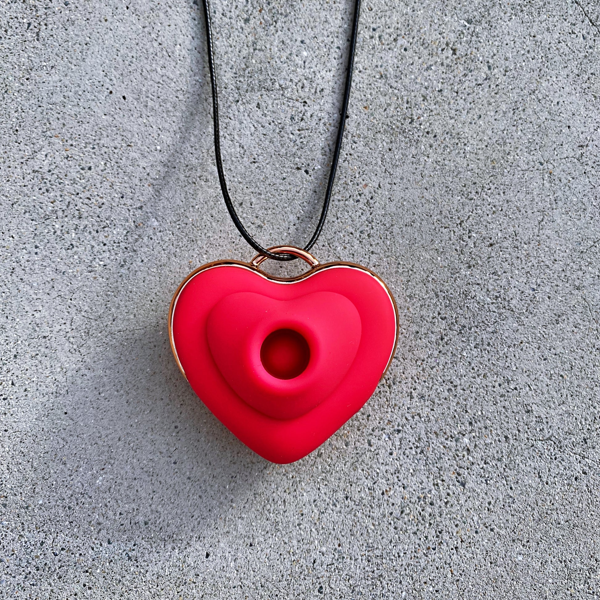 Vibrating Heart Necklace - Sexy Valentine's Gift | V For Vibes