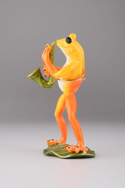 Frog Playing a Saxophone-2