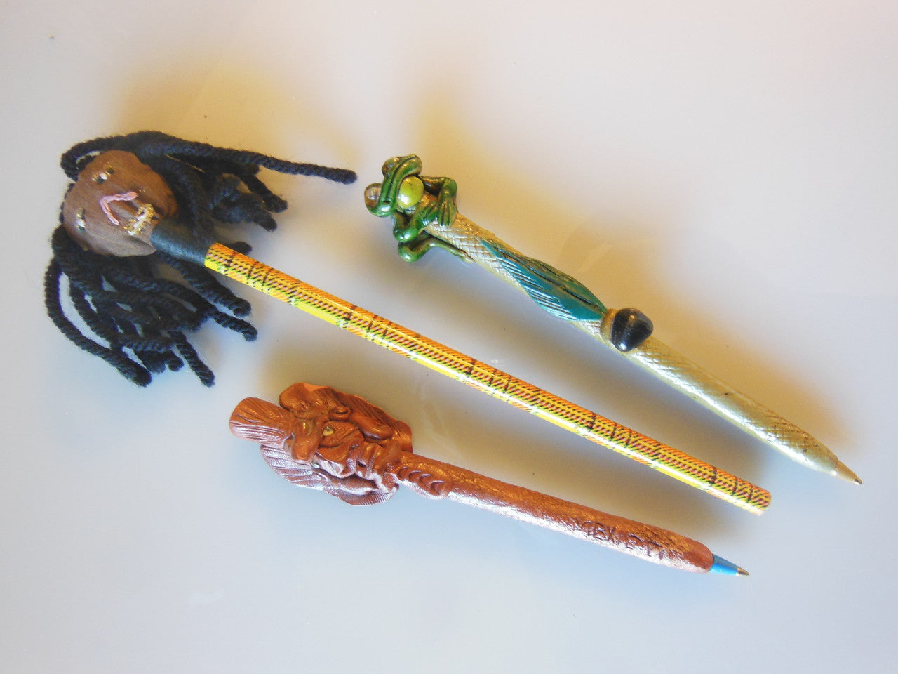 Funny Frog Pen from St Lucia-10